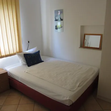Budget Ziegelruh Konukevi